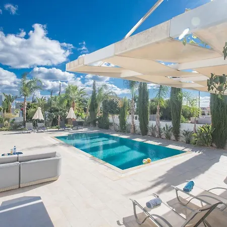 Villa Protaras Holiday De2 *