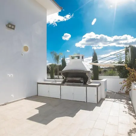 Villa Protaras Holiday De2 *