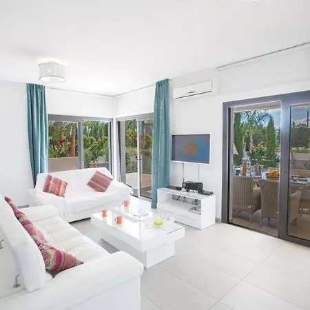 Villa Protaras Holiday De2 *